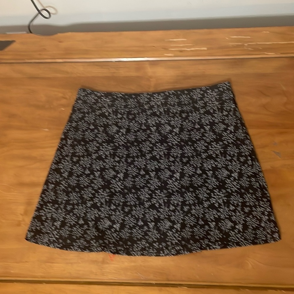 Ripskirt hawaii NWOT Size Medium